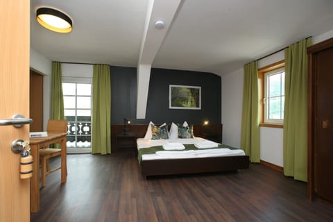 Double Room, Lake View | Interior