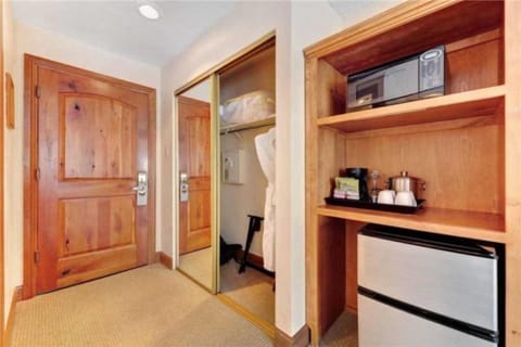 Condo (Vail Lion Square QQ Lodge) | Exterior