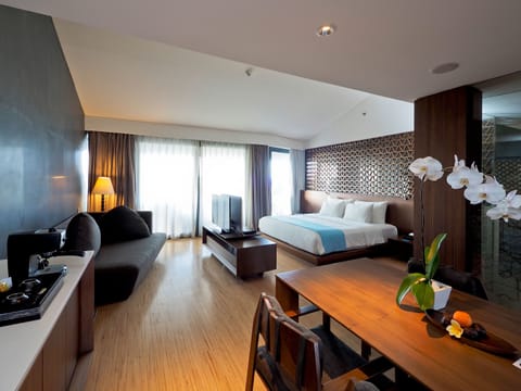 Junior Suite | Premium bedding, pillowtop beds, in-room safe, desk
