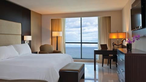 Premium Room, 1 King Bed, Ocean View (High Floor) | Egyptian cotton sheets, down comforters, minibar, in-room safe