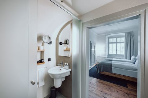 Comfort Double or Twin Room, Non Smoking, Garden View | Premium bedding, desk, laptop workspace, blackout drapes