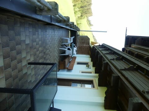 Stairs, Architecture, Handrail, Building, House