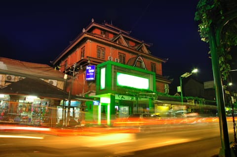 Front of property - evening/night