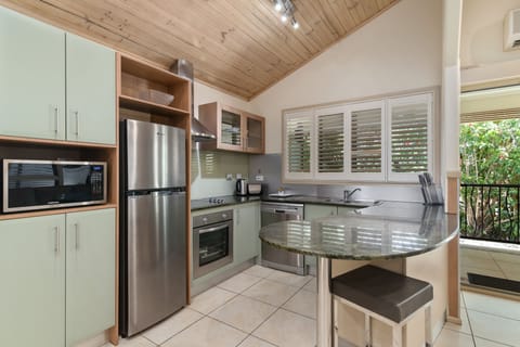 Rainforest Retreat | Private kitchen | Coffee/tea maker, electric kettle