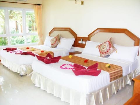 Family Bungalow | Free WiFi, bed sheets