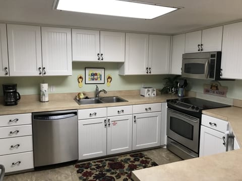 Large open fully stocked kitchen
