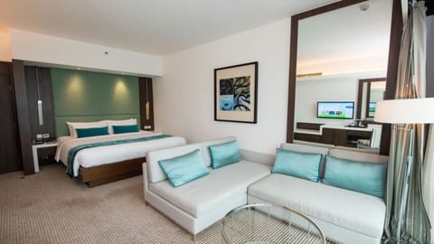 Ocean Front Double Room | In-room safe, desk, iron/ironing board, free WiFi