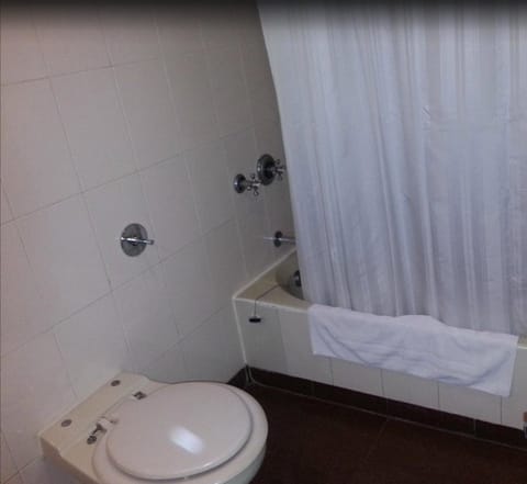 Bathtub, free toiletries, hair dryer, bathrobes