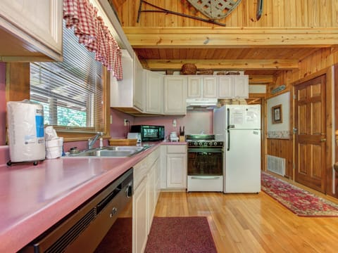 Studio (2 Bedrooms) | Property amenity