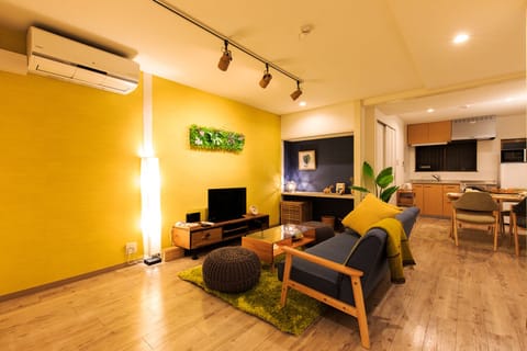 Room | Living area | TV