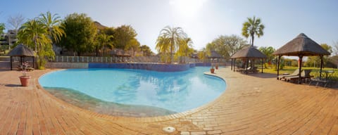 3 outdoor pools