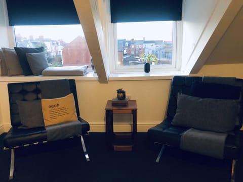 Standard Twin Room, Ensuite (Large Attic) | WiFi