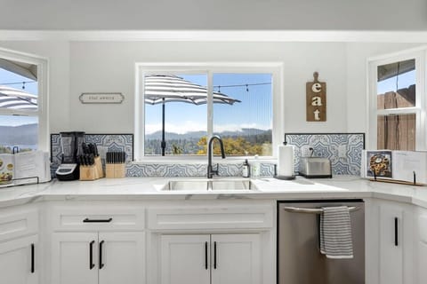 Entry Level | Kitchen- Quality appliances, ample cookware, view