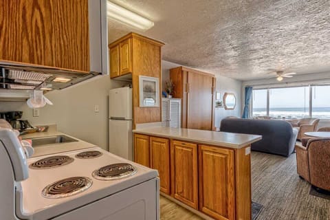 Get ocean views from the kitchen