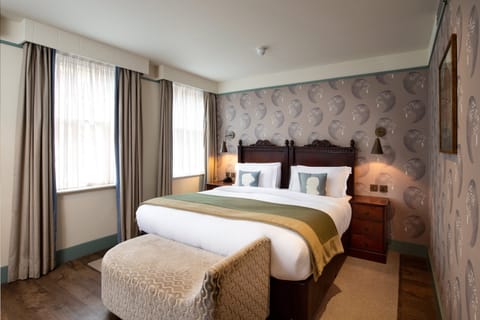 Bloomsbury Bedroom | Premium bedding, in-room safe, desk, iron/ironing board