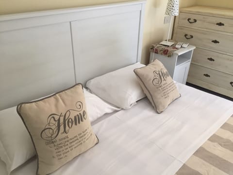 Economy Double Room, Shared Bathroom | Desk, free WiFi, bed sheets