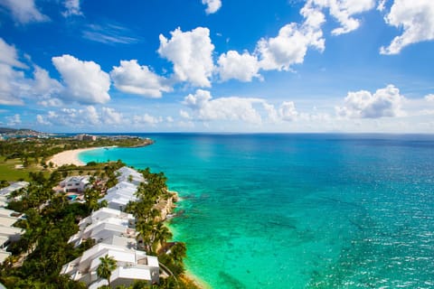 Private beach, white sand, beach umbrellas, beach towels