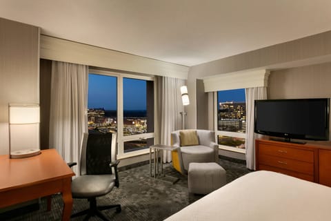 Room, 1 King Bed, City View | City view