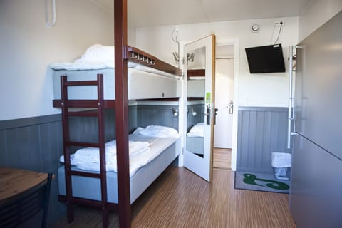 Quadruple Room, Shared Bathroom | Free WiFi, bed sheets