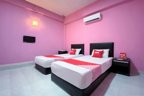 Deluxe Twin Room | Soundproofing, free WiFi, bed sheets