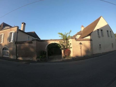 a3b2be5f-333d-4dca-88b8-cc6e853f06d7