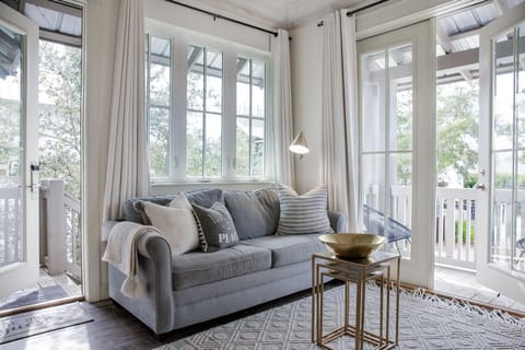 Carriage House: Living Area