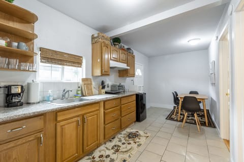 Economy Duplex | Private kitchen | Fridge, microwave, stovetop, coffee/tea maker