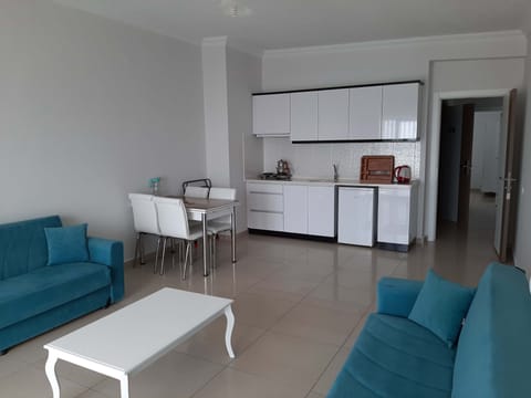 Family Apartment, 1 Bedroom, Sea View | Private kitchen | Mini-fridge, stovetop