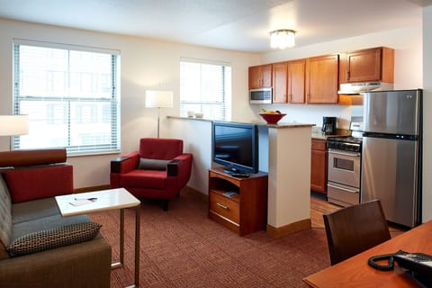 Suite, 2 Bedrooms (Mobility Accessible, Roll-In Shower) | Desk, laptop workspace, blackout drapes, iron/ironing board