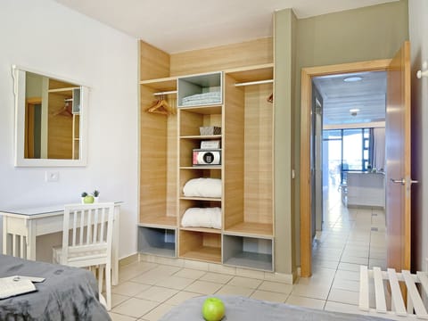 Premium Apartment, 1 Bedroom (2 Adults) | WiFi, bed sheets