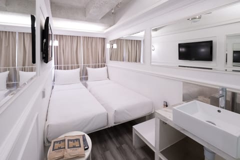 Mini Twin room | Free WiFi, bed sheets