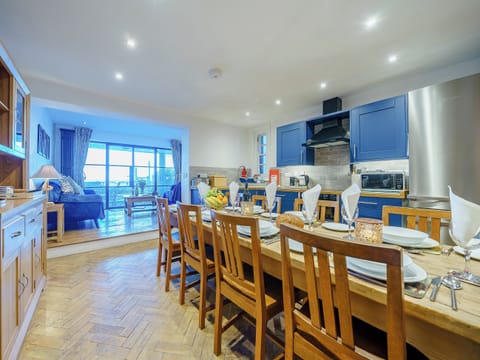 Kitchen/diner | Ystwyth House, Borth, near Aberystwyth