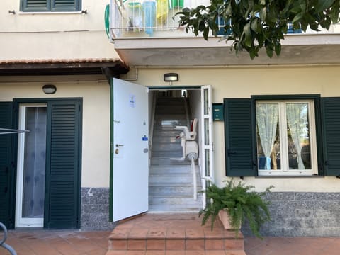 House, 3 Bedrooms, Balcony, Garden View | Property entrance