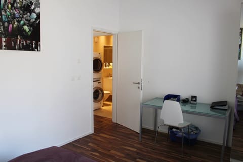 Apartment, 2 Bedrooms, Accessible, Smoking | Laundry