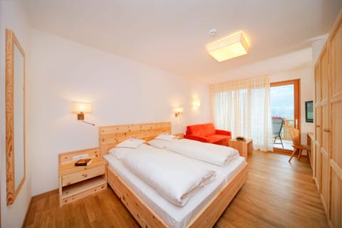 Superior Double Room, Balcony | Premium bedding, minibar, in-room safe, individually decorated
