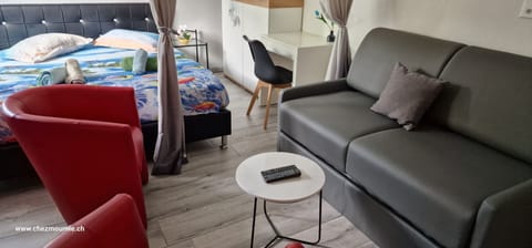 Room, 1 Bedroom, Smoking, Terrace | 1 bedroom, iron/ironing board, bed sheets