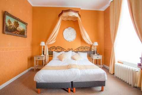 Premium bedding, Select Comfort beds, in-room safe