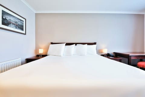 In-room safe, laptop workspace, iron/ironing board