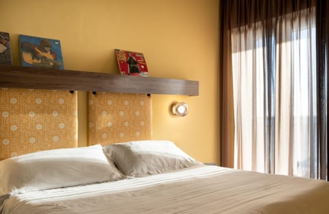 Superior Double or Twin Room, Balcony, Sea View | Minibar, desk, soundproofing, free WiFi