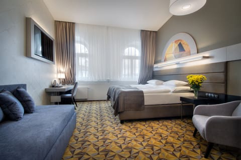 Junior Studio Suite | Hypo-allergenic bedding, Select Comfort beds, minibar, in-room safe