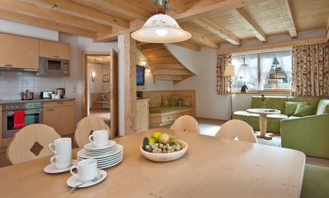 Comfort Chalet, Mountain View (A) Not Incl.: Cleaning Fee 40 EUR p.P) | Private kitchen | Full-size fridge, microwave, stovetop, dishwasher