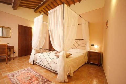 In-room safe, individually decorated, individually furnished, desk