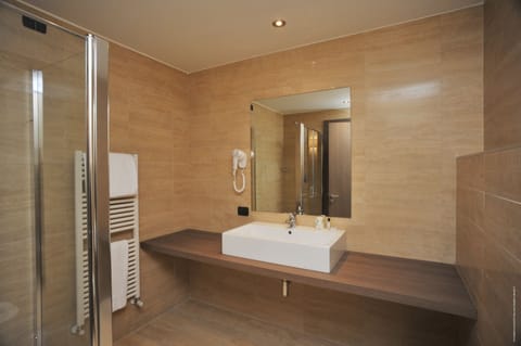 Family Room (1 pax) | Bathroom | Eco-friendly toiletries, hair dryer, bidet, towels