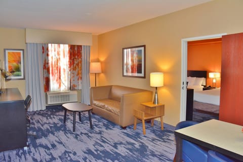 Junior Suite, 1 Bedroom, Non Smoking (Mobility/Hearing Accessible, Tub) | Premium bedding, memory foam beds, individually decorated