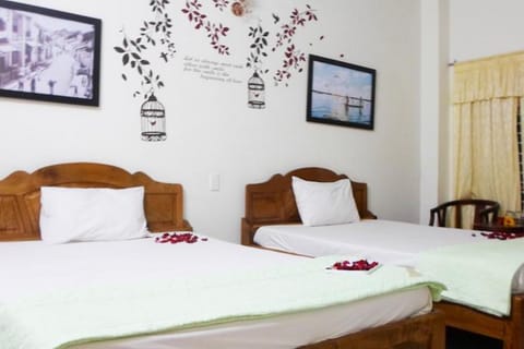 Standard Double Room | Minibar, desk, free WiFi, bed sheets