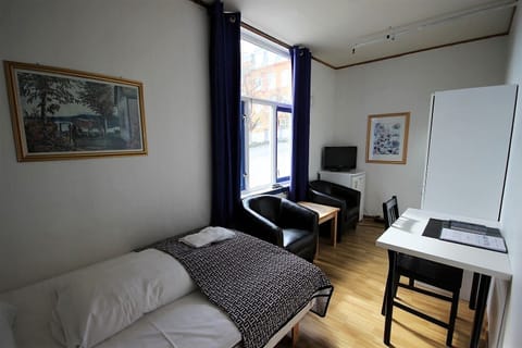 Single Room (Budget) | Free WiFi, bed sheets