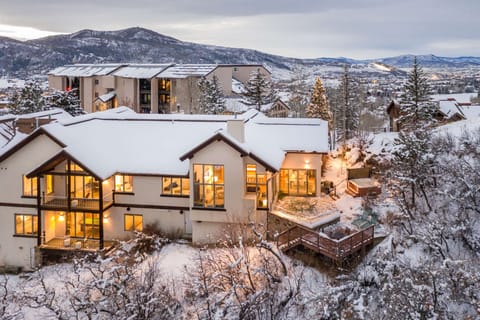 Welcome home to Villa Vista