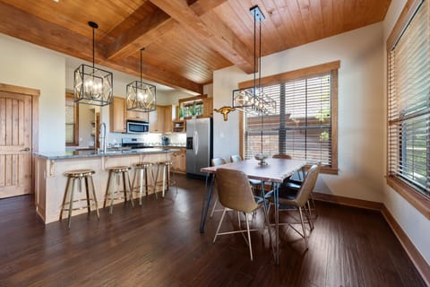 Plenty of seating in the kitchen