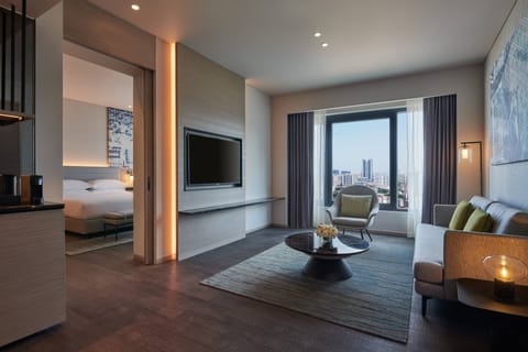 Suite, 1 Bedroom, Non Smoking, City View | Living room | Flat-screen TV