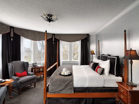 Premium Room | Premium bedding, individually decorated, individually furnished